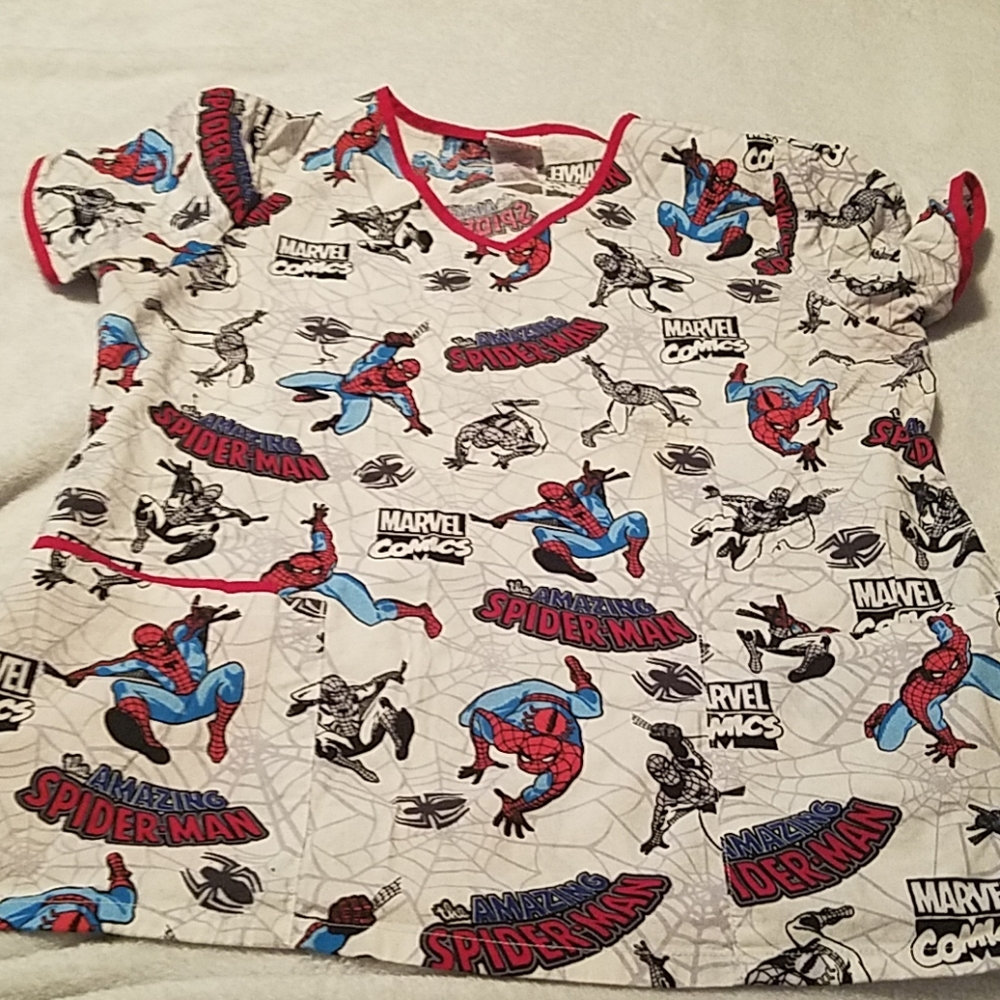 Scrub Top Spiderman